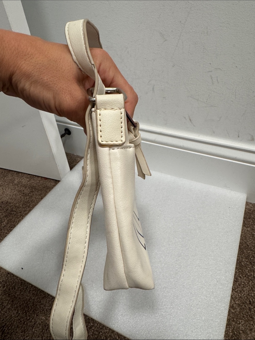 Rae Dunn love crossbody shoulder bag purse - Picture 3 of 6